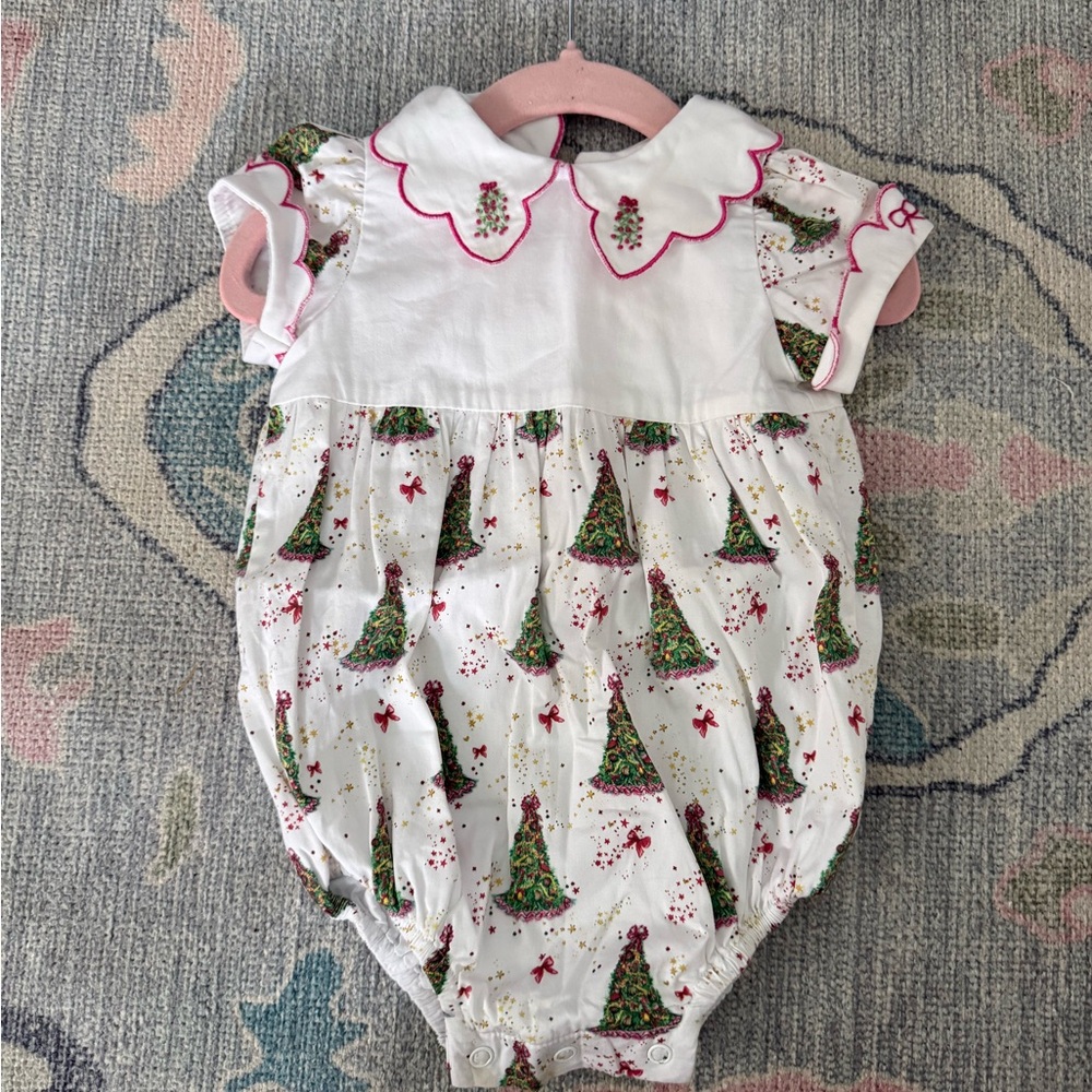 Festive Christmas Tree Baby Bodysuit - White and Green